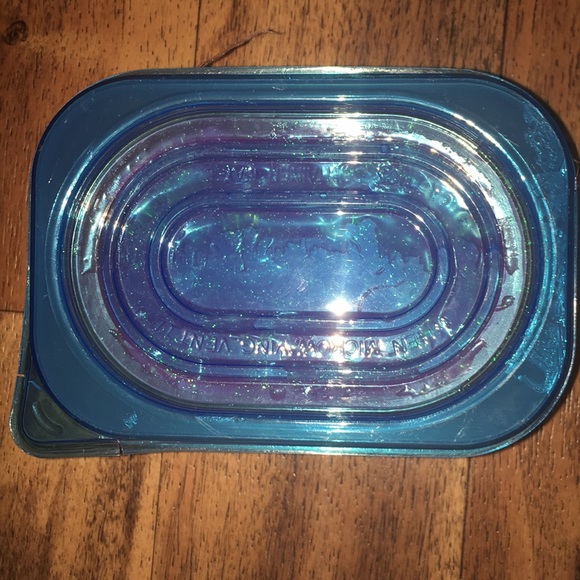 Pink glitter slime - Picture 3 of 3